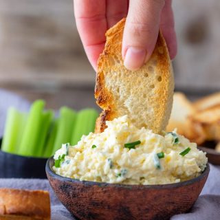 Garlic Cheddar Cheese Dip