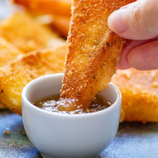 Fried manchego cheese with dip